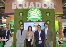 El equipo de Agzulasa dio lo mejor de sí para impulsar las ventas en la feria.